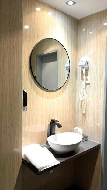 Sonata City Hotel Cologne 3*,