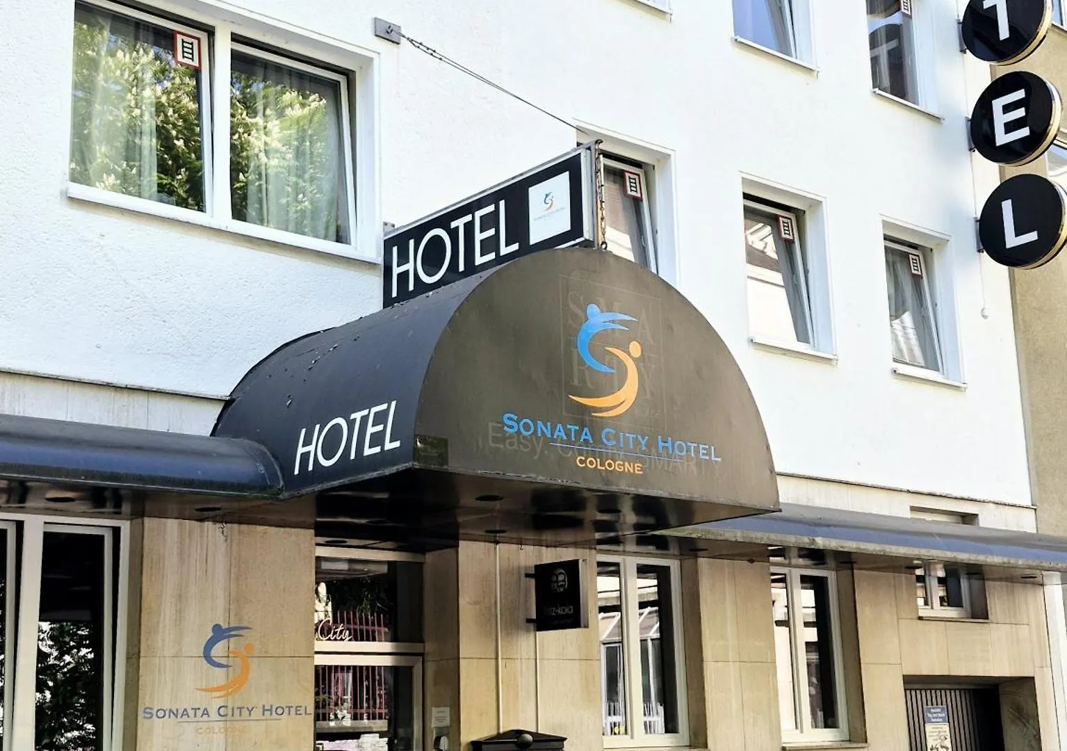 Sonata City Hotel Kolonia